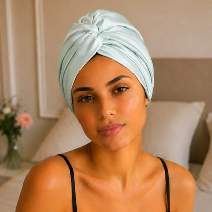 Bonnet en Soie Vert Clair – 19 Mommes